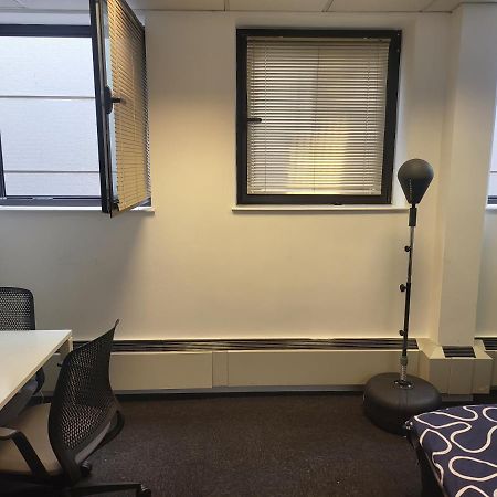 The Crash Room In East Croydon Extérieur photo